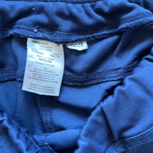 3 piece Heart soul scrub set. Women’s size medium petite - Picture 6 of 6